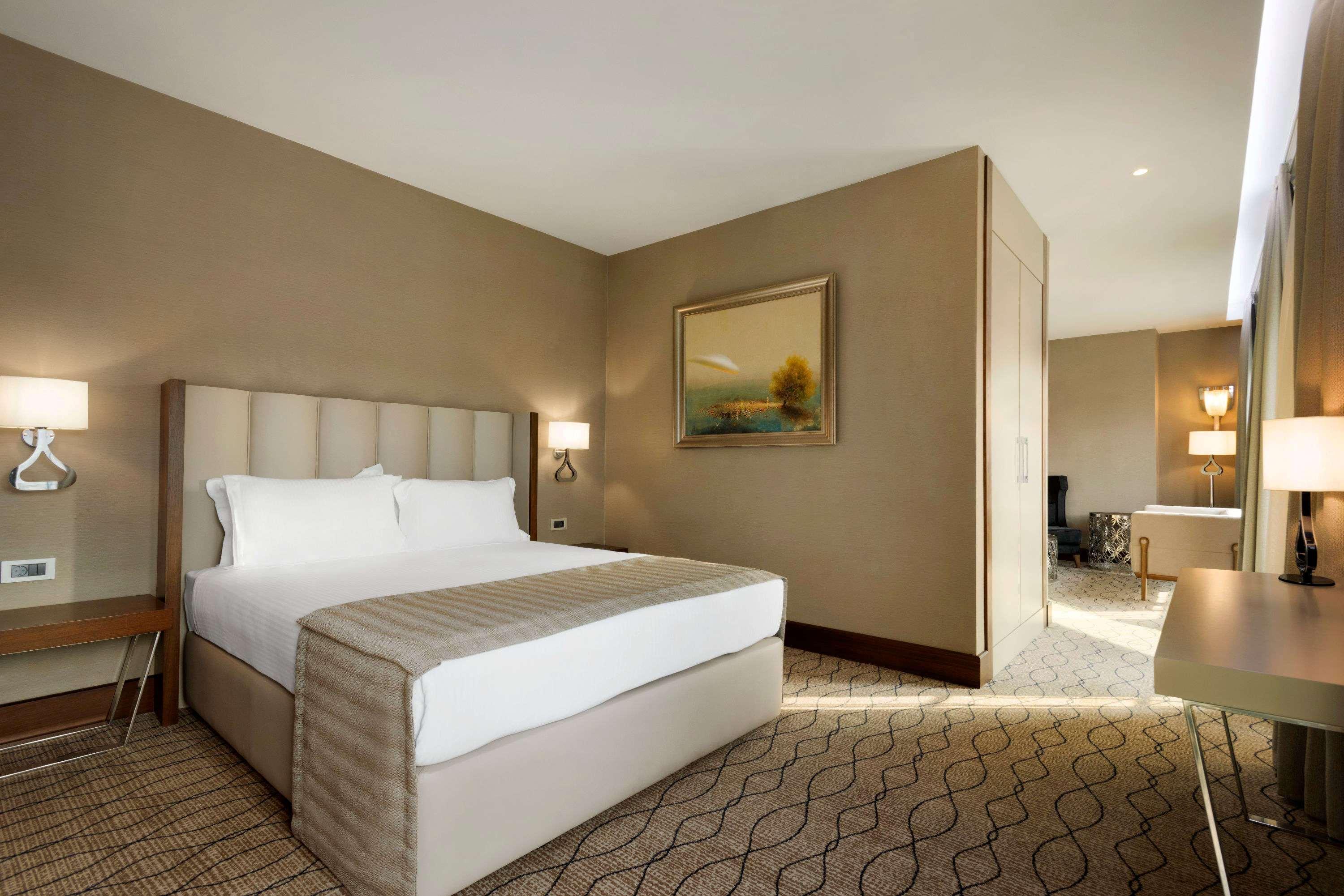 Ramada By Wyndham Sakarya Hotel Екстер'єр фото
