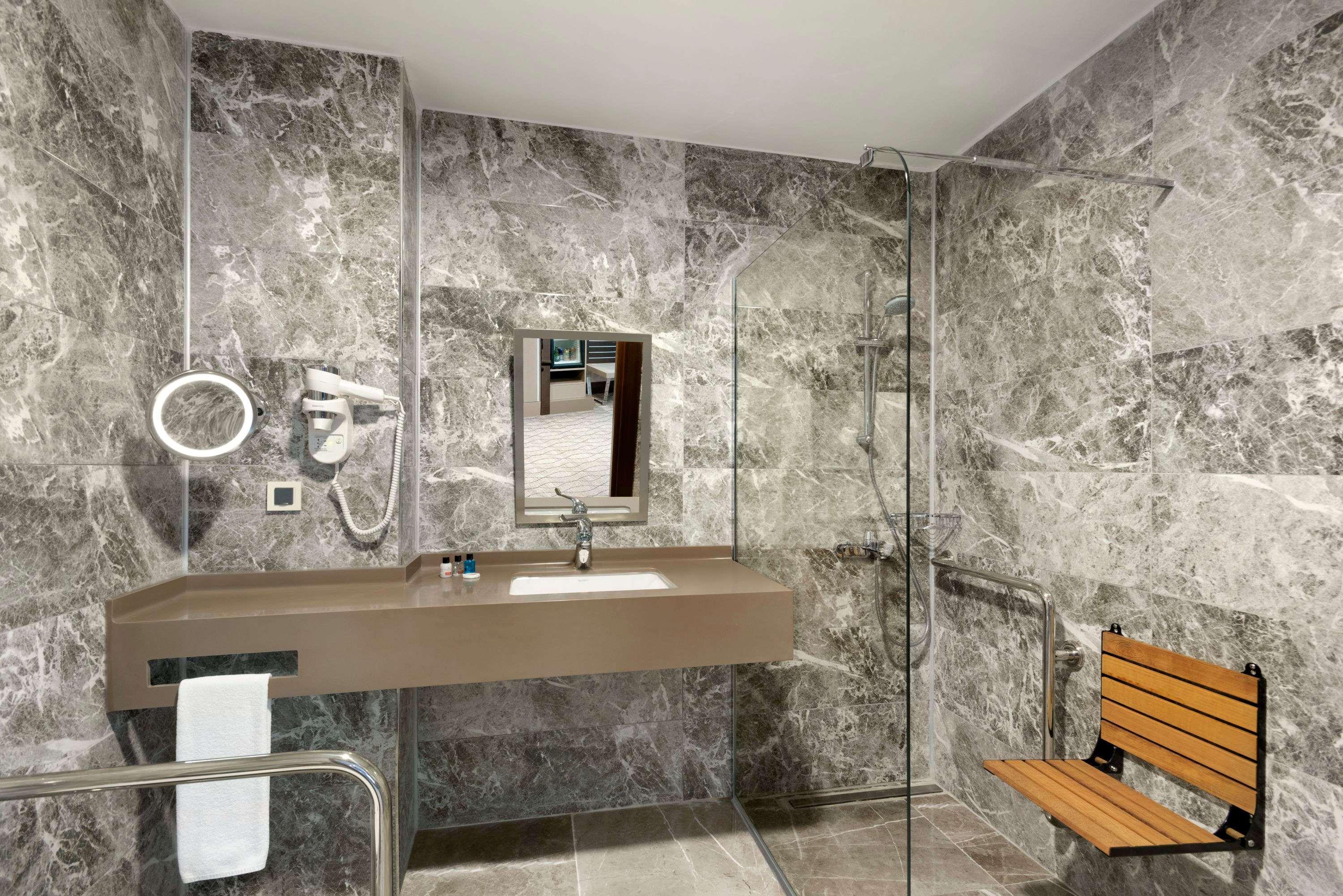 Ramada By Wyndham Sakarya Hotel Екстер'єр фото