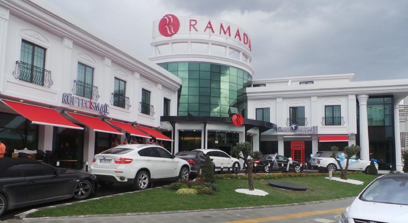 Ramada By Wyndham Sakarya Hotel Екстер'єр фото